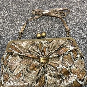 Jessica Simpson | Faux-Snakeskin Bow Clutch / Crossbody